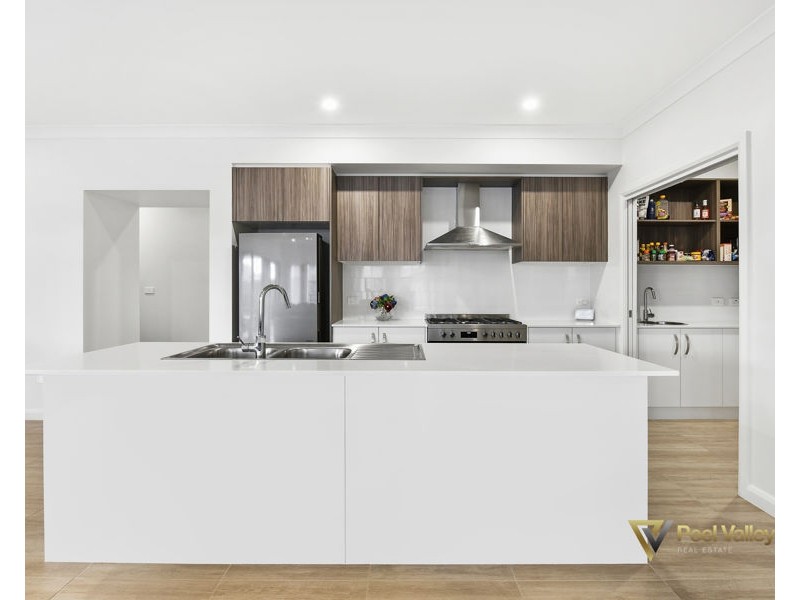 20 Grand Meadows Drive, Tamworth NSW 2340