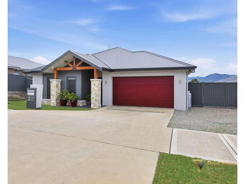 20 Grand Meadows Drive, Tamworth NSW 2340