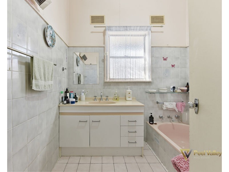 33 Bell Street, Tamworth NSW 2340