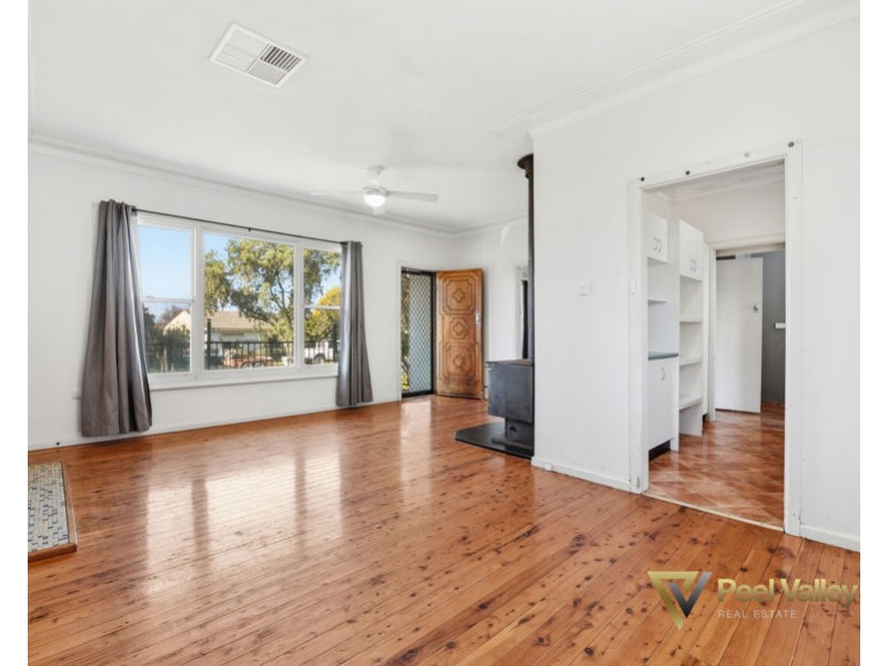 28 Churchill Street, Tamworth NSW 2340