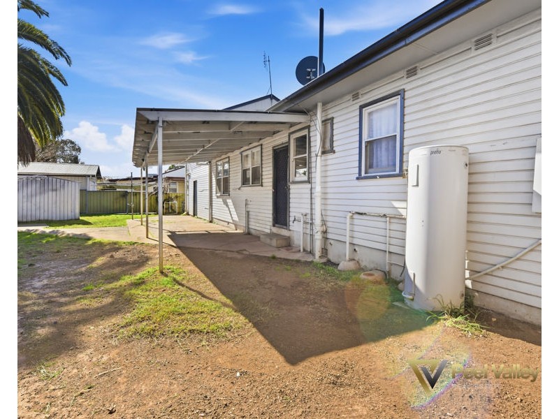 28 Churchill Street, Tamworth NSW 2340