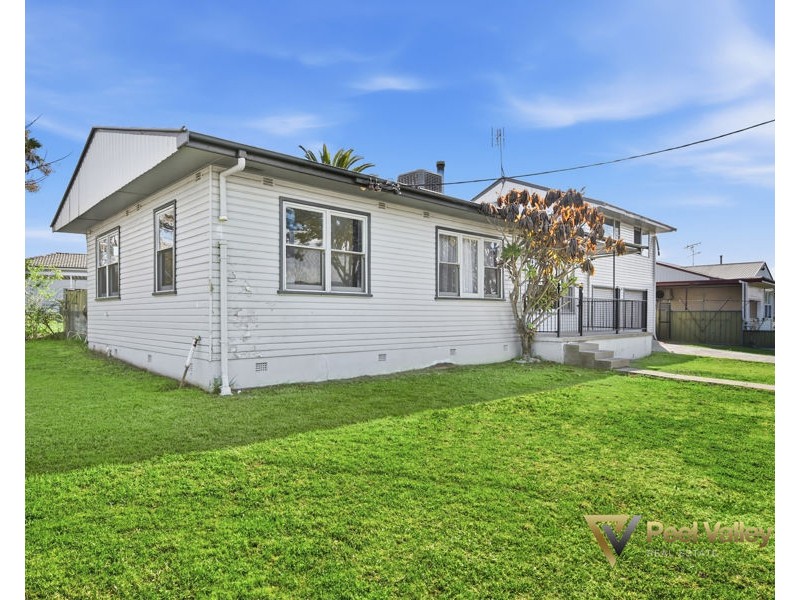 28 Churchill Street, Tamworth NSW 2340