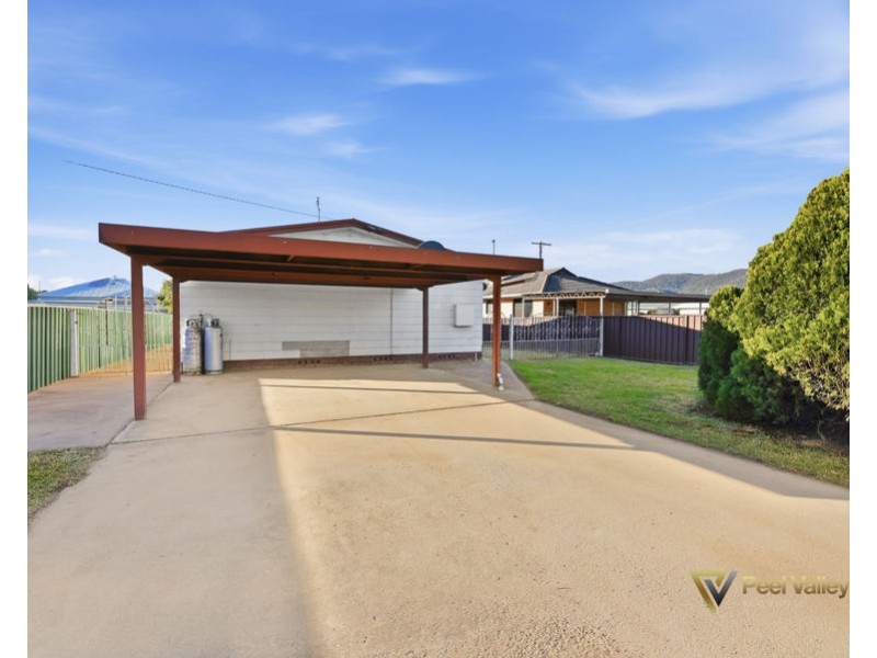 2 Hilda Lane, Tamworth NSW 2340