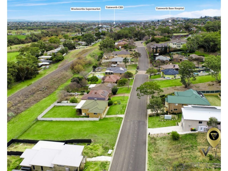 66 Valley Drive East, Tamworth NSW 2340