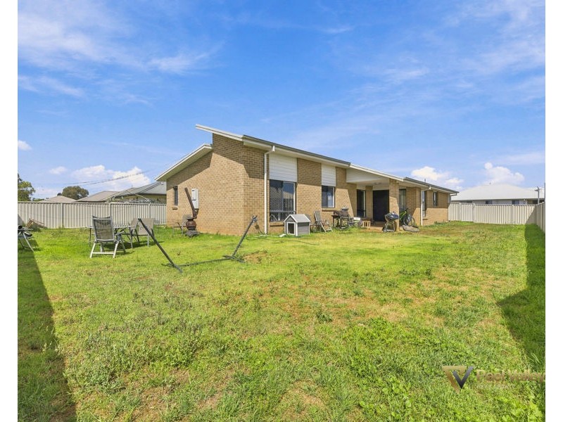 13 Carnegie Place Westdale, Tamworth NSW 2340