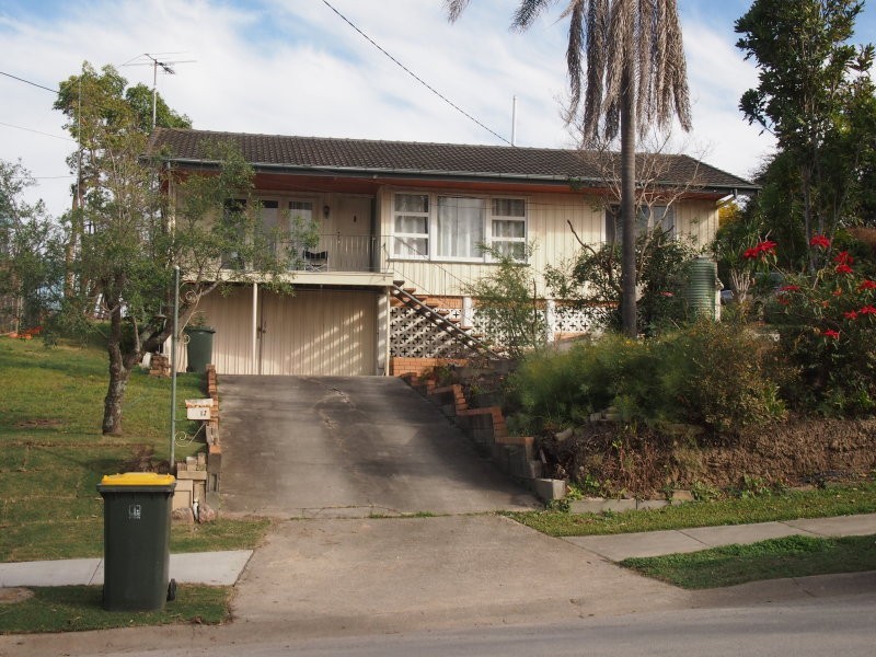 12 Russell Street, Everton Park QLD 4053