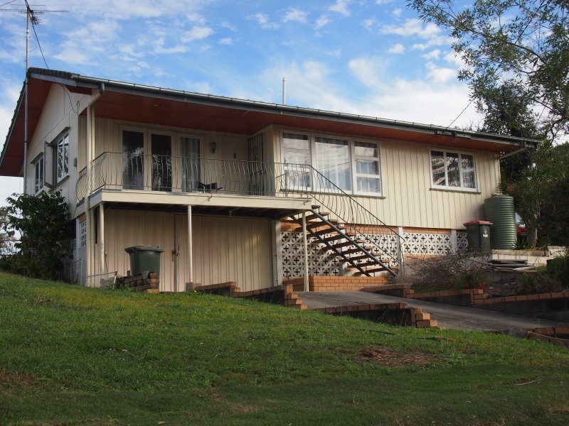 12 Russell Street, Everton Park QLD 4053