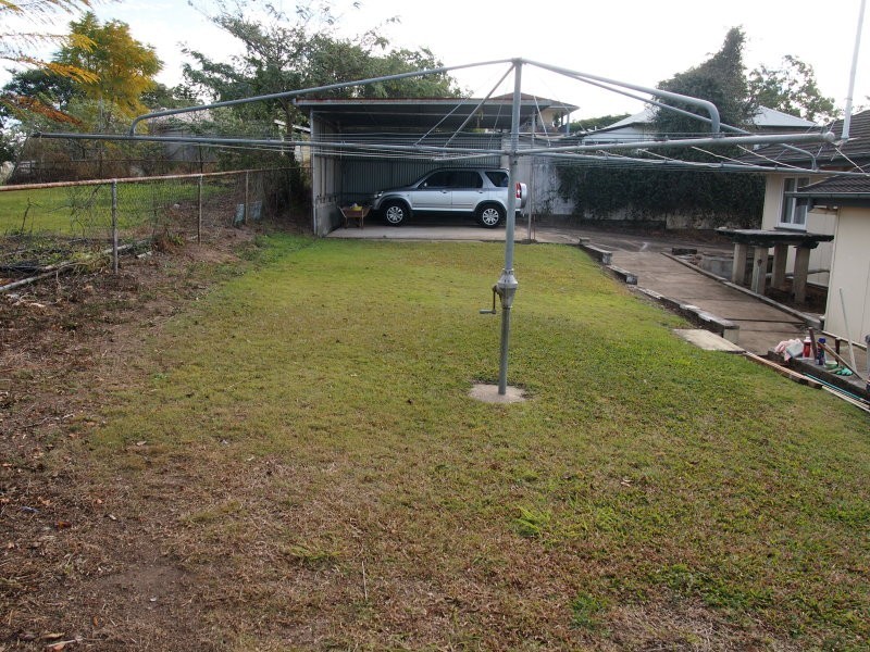 12 Russell Street, Everton Park QLD 4053