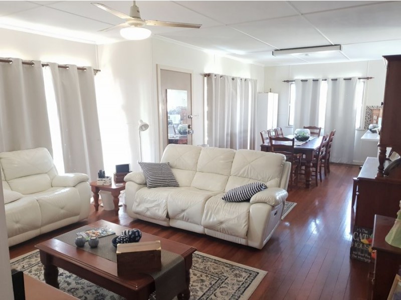 12 Russell Street, Everton Park QLD 4053