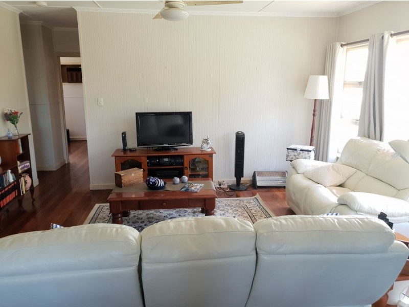 12 Russell Street, Everton Park QLD 4053