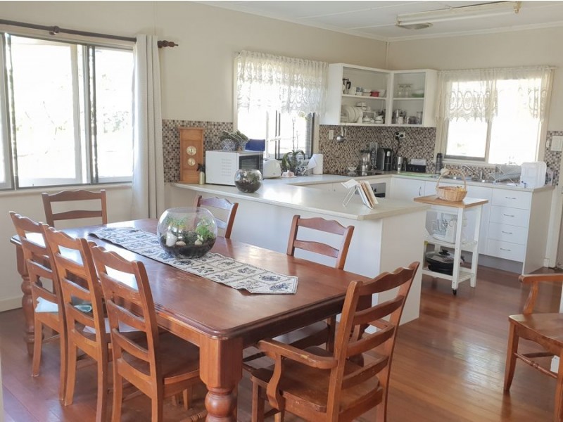 12 Russell Street, Everton Park QLD 4053