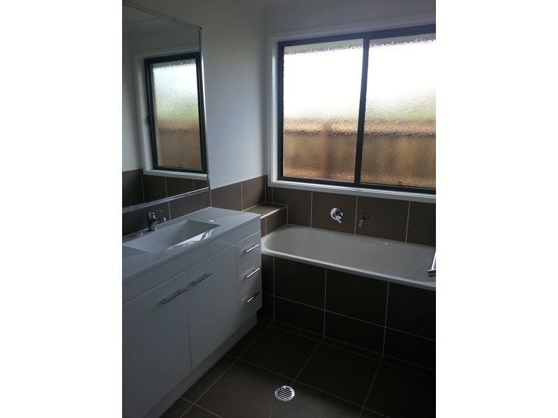 14 Kowari Street, Deebing Heights QLD 4306