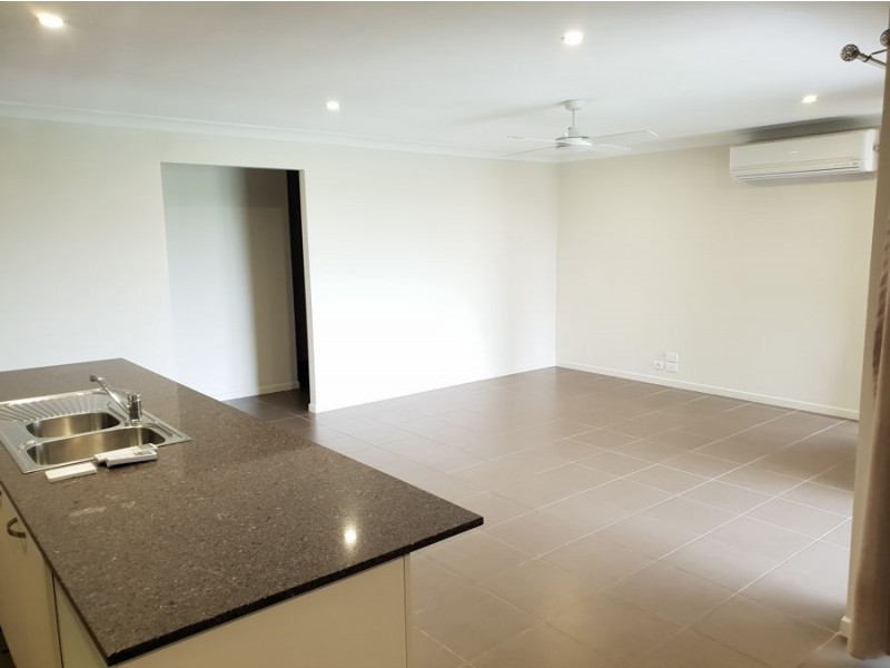 2 Hastings Avenue, Plainland QLD 4341