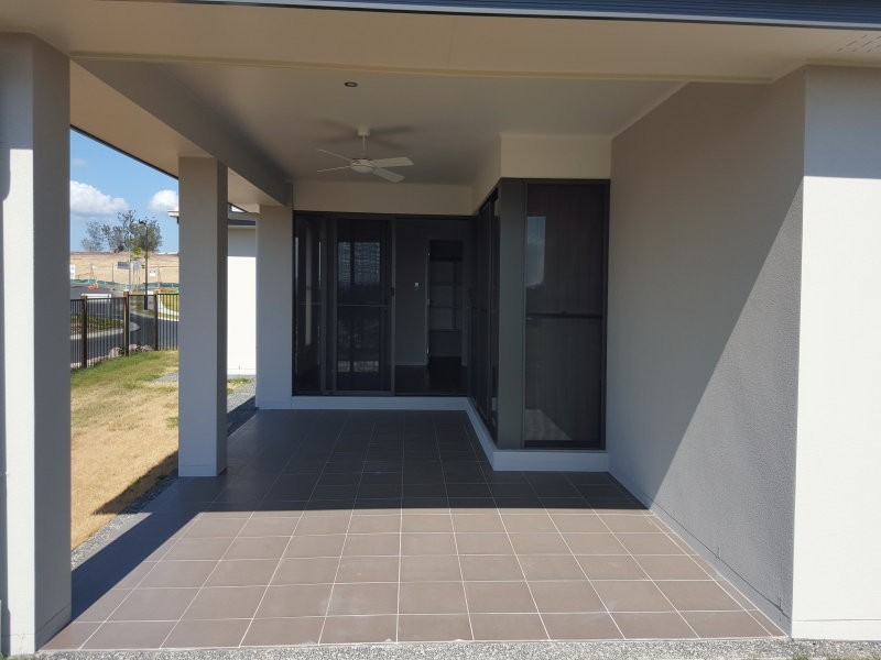 2 Hastings Avenue, Plainland QLD 4341