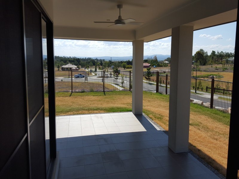 2 Hastings Avenue, Plainland QLD 4341