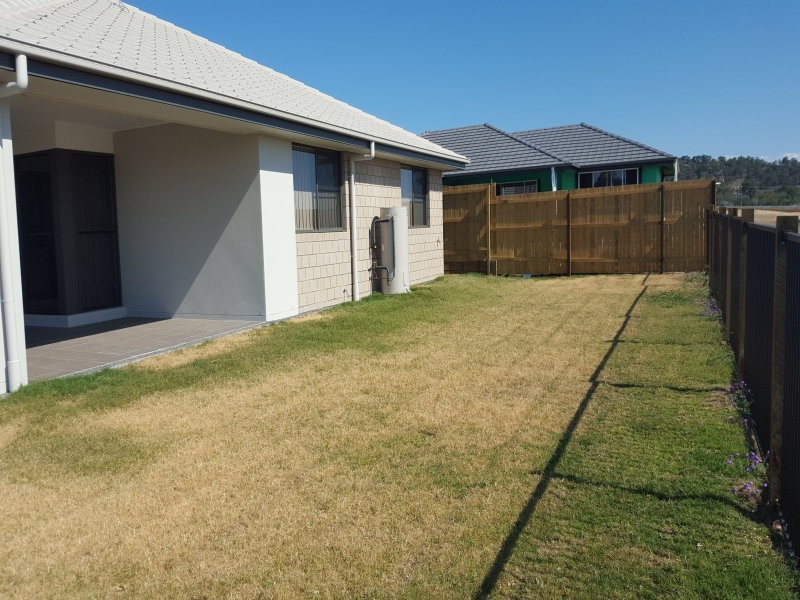 2 Hastings Avenue, Plainland QLD 4341