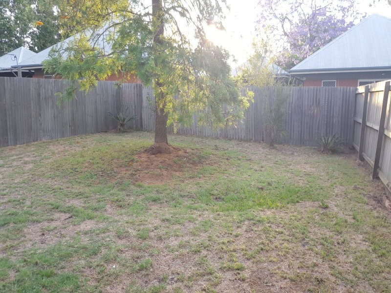 1/37 Somerfield Street, Redbank Plains QLD 4301