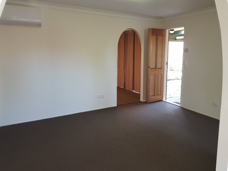 4 Volant Street, Regents Park QLD 4118