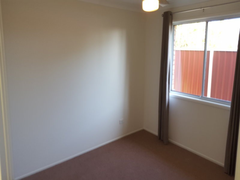 4 Volant Street, Regents Park QLD 4118