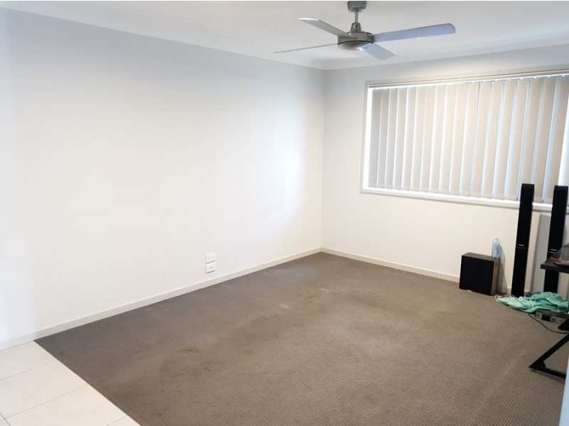 8 Hastings Avenue, Plainland QLD 4341