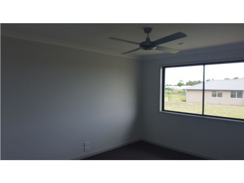 8 Hastings Avenue, Plainland QLD 4341