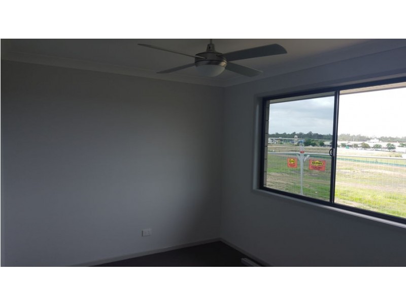 8 Hastings Avenue, Plainland QLD 4341