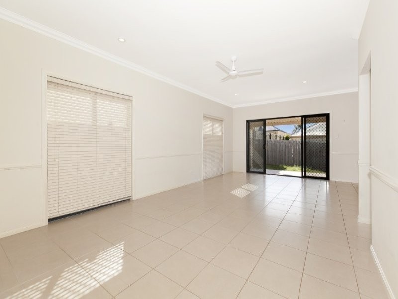 12 Hillsborough Place, Springfield Lakes QLD 4300