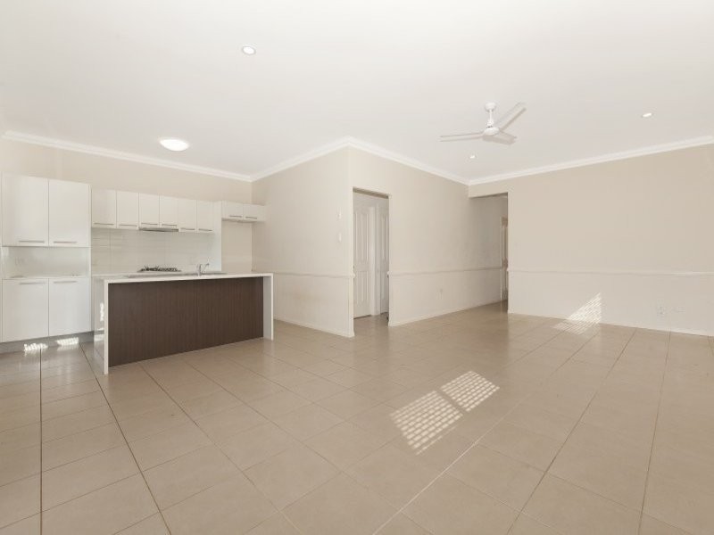12 Hillsborough Place, Springfield Lakes QLD 4300