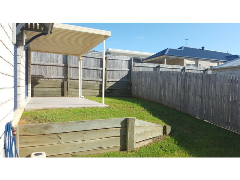 12 Hillsborough Place, Springfield Lakes QLD 4300