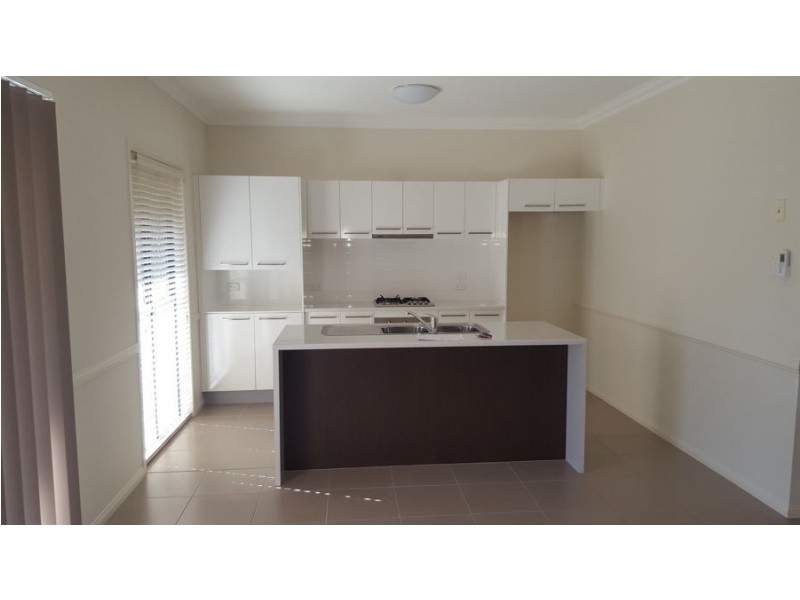 12 Hillsborough Place, Springfield Lakes QLD 4300