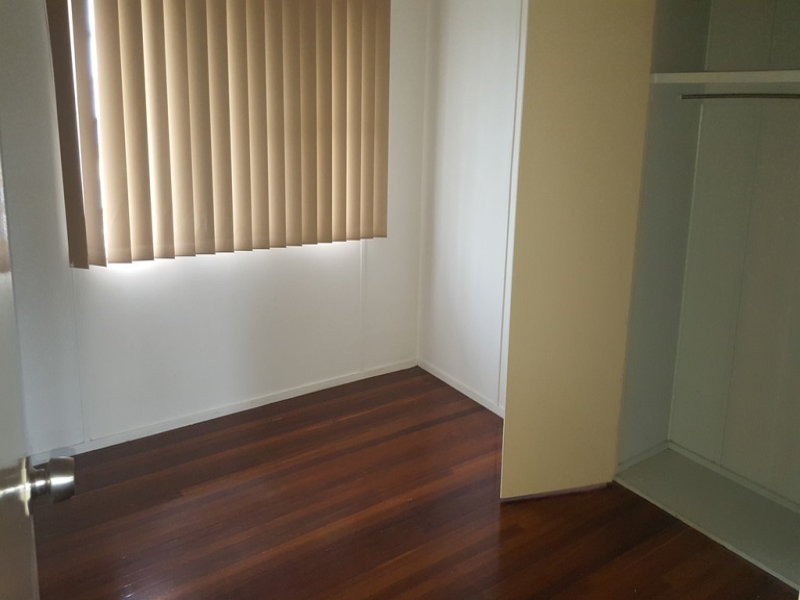 4 Coverack Street, Leichhardt QLD 4305