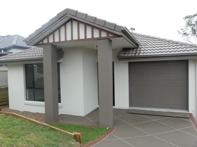 8 Morialta Street, Springfield Lakes QLD 4300