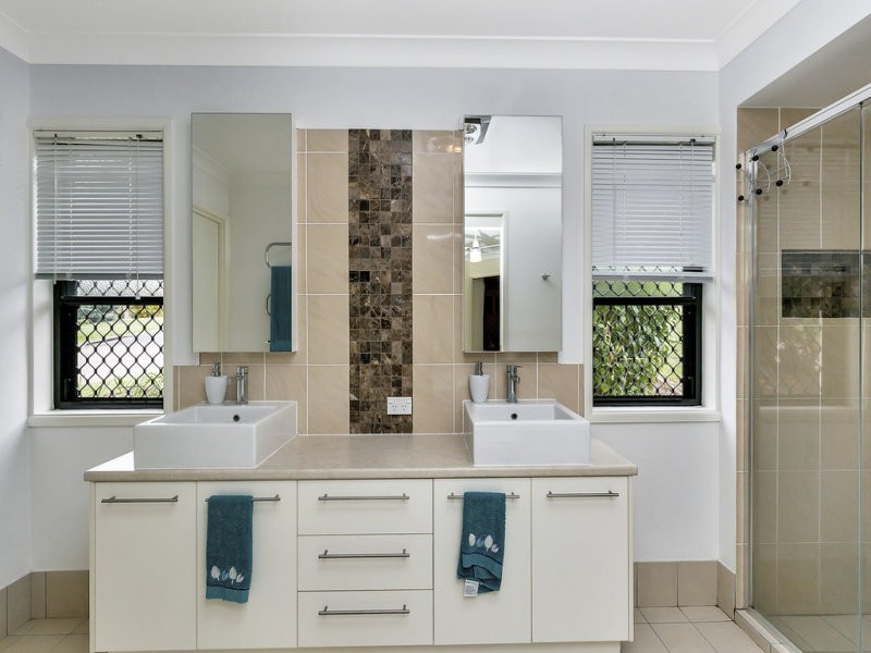 17 Moresby Ave, Springfield QLD 4300