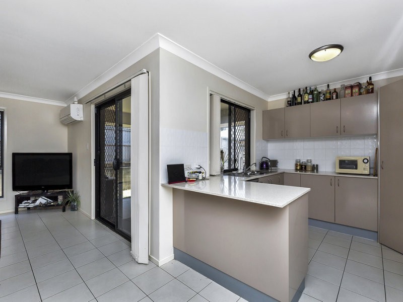 32 Rosella Street, Loganlea QLD 4131