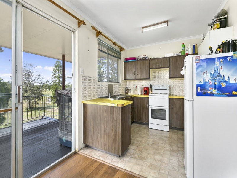 92 Railway Street, Lowood QLD 4311