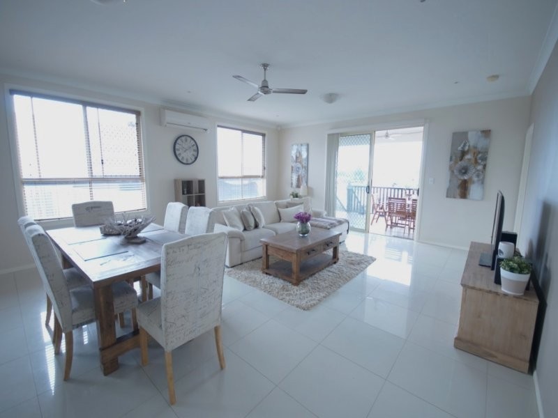 32 Hyde Avenue, Springfield Lakes QLD 4300