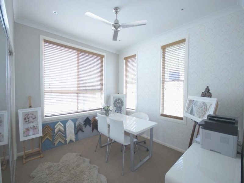 32 Hyde Avenue, Springfield Lakes QLD 4300