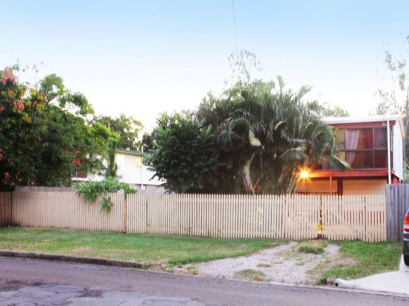 1/10 Glen Noble Avenue, Redbank Plains QLD 4301