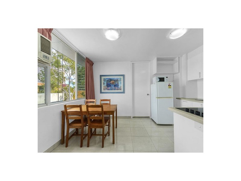 4D 28 Fortescue Street, Spring Hill QLD 4000