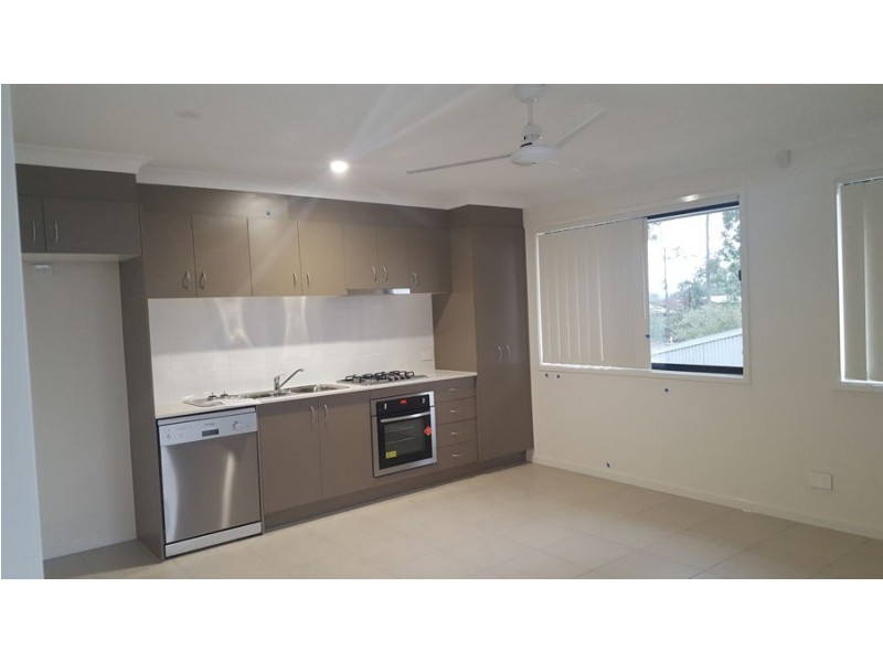 10b Chandon Court, Hillcrest QLD 4118