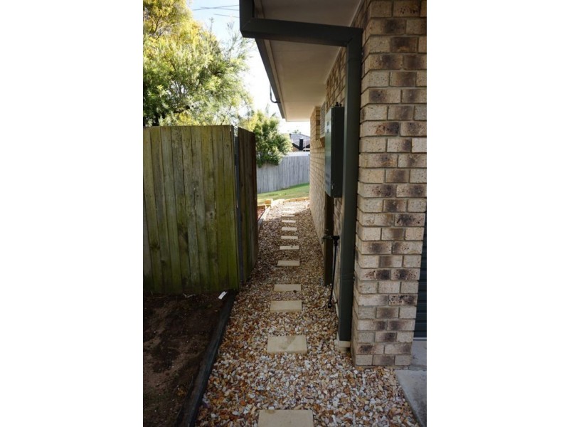 5 Zenith Court, Regents Park QLD 4118