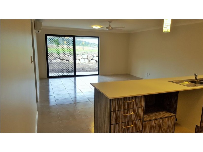 1/6 Richmond Terrace, Plainland QLD 4341
