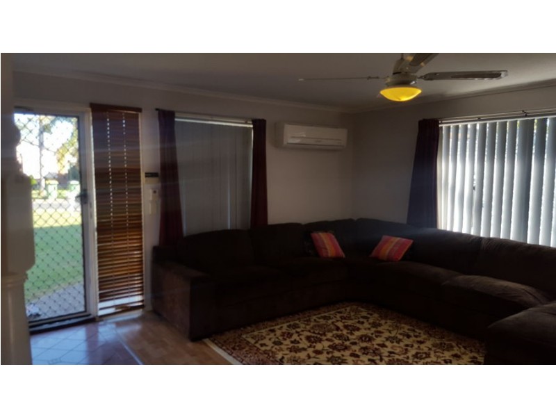 77 Bottlebrush Drive, Regents Park QLD 4118