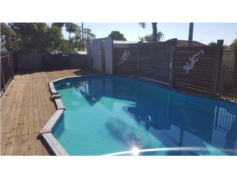 77 Bottlebrush Drive, Regents Park QLD 4118