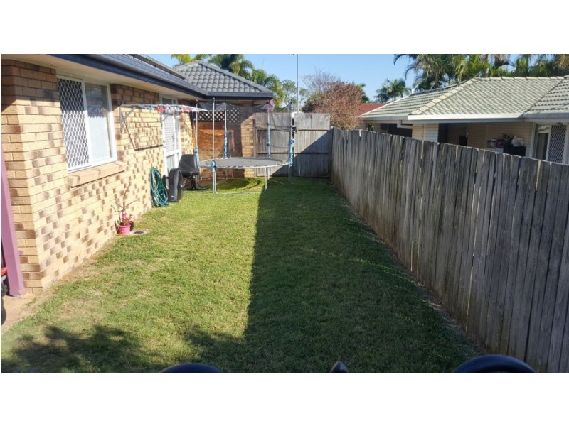 77 Bottlebrush Drive, Regents Park QLD 4118