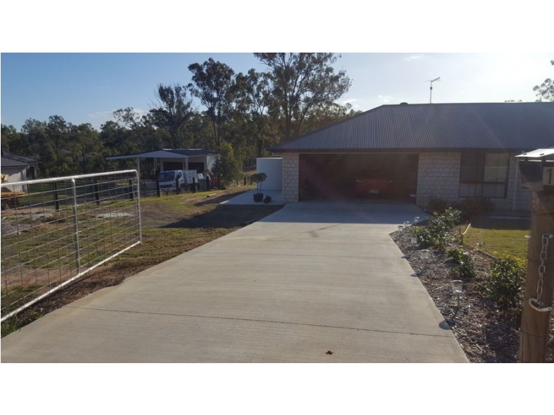 109 Fairway Drive, Kensington Grove QLD 4341