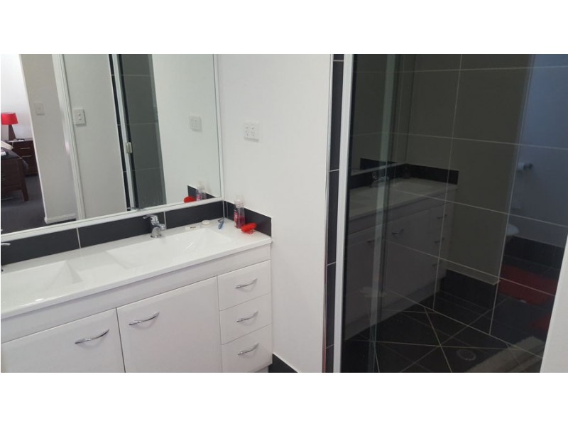 109 Fairway Drive, Kensington Grove QLD 4341