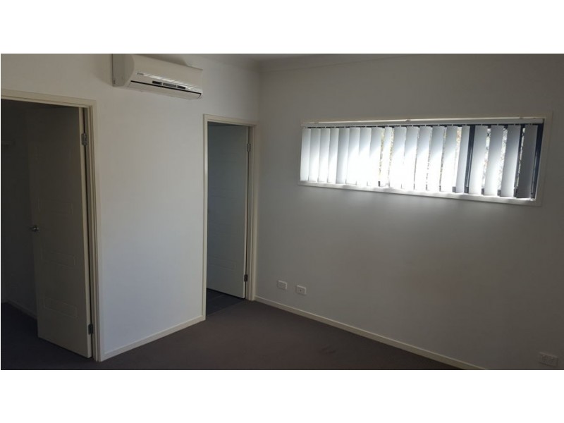 30 Waratah Crescent, Springfield Lakes QLD 4300