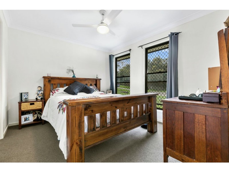 18 Henry Samuel Drive, Redbank Plains QLD 4301