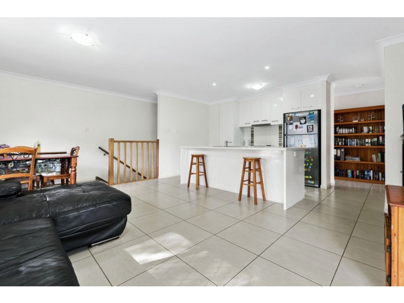 18 Henry Samuel Drive, Redbank Plains QLD 4301